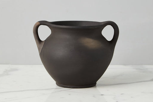 etúHOME Limited Edition Black Pottery Handled Vase 1